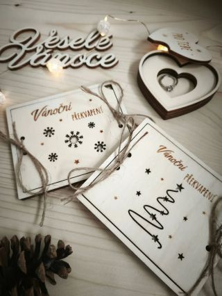 Malé vánoční překvapení s kouskem kouzla. Dovnitř schováte bankovku, osobní vzkaz i dárkovou kartu. Jednoduché, milé a...