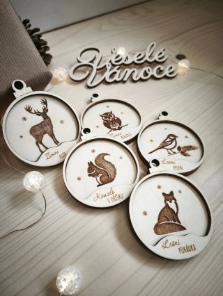 Linelwood ⭐ Dřevěné baňky s motivem zvířátek – malá radost na vánoční stromeček. 🐻🌲 Ručně tvořené u nás v Linelwood...